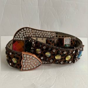 Blingy western leopard women belt S
Multicolored rhinestones